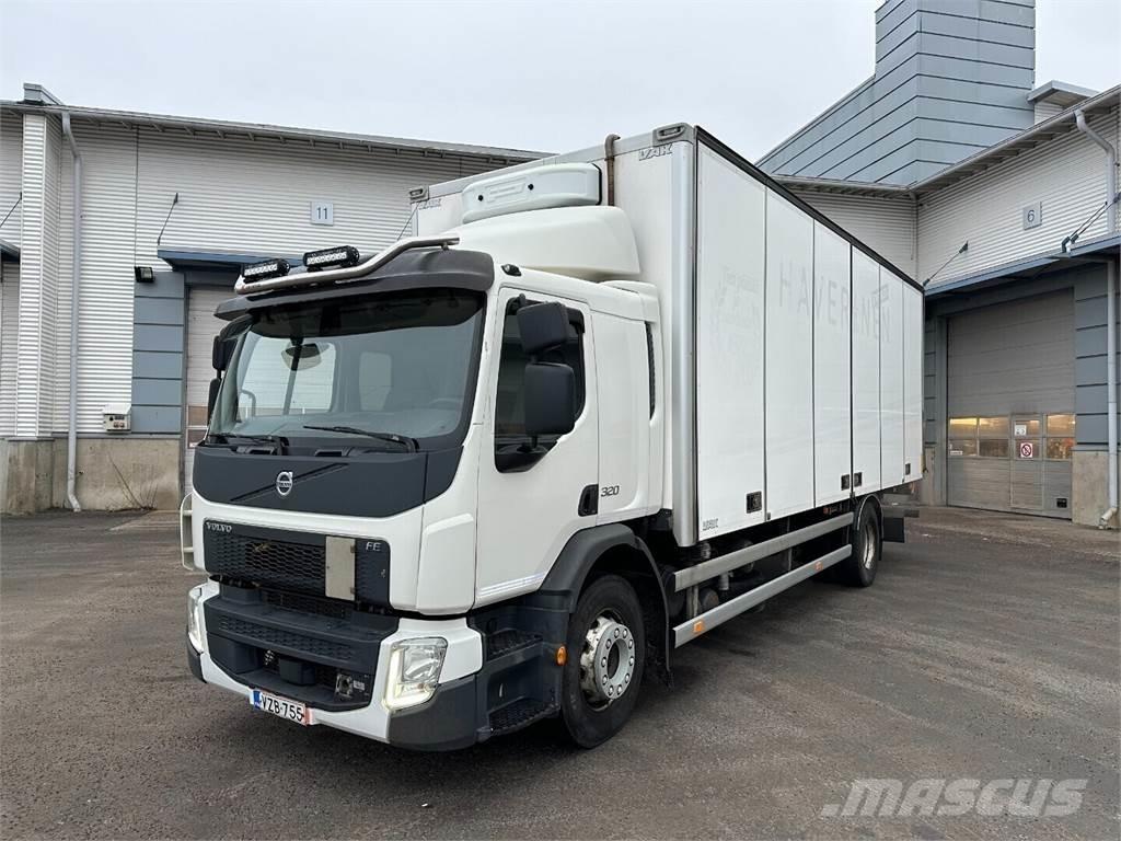 Volvo FE320 4x2 Caminhões de caixa fechada