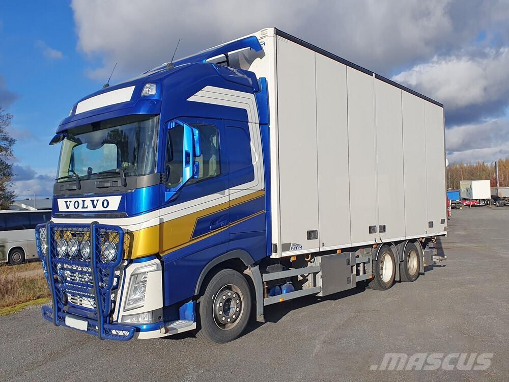 Volvo FH16 6x2 -17 Caminhões de caixa fechada