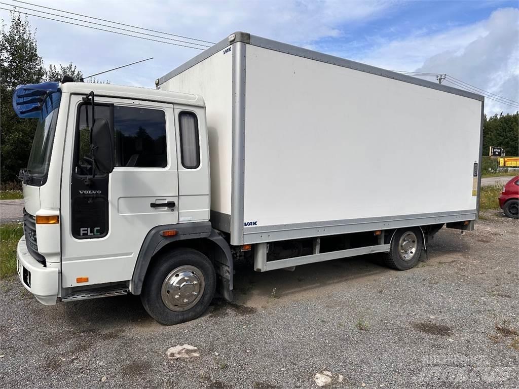 Volvo FLC Caminhões de caixa fechada