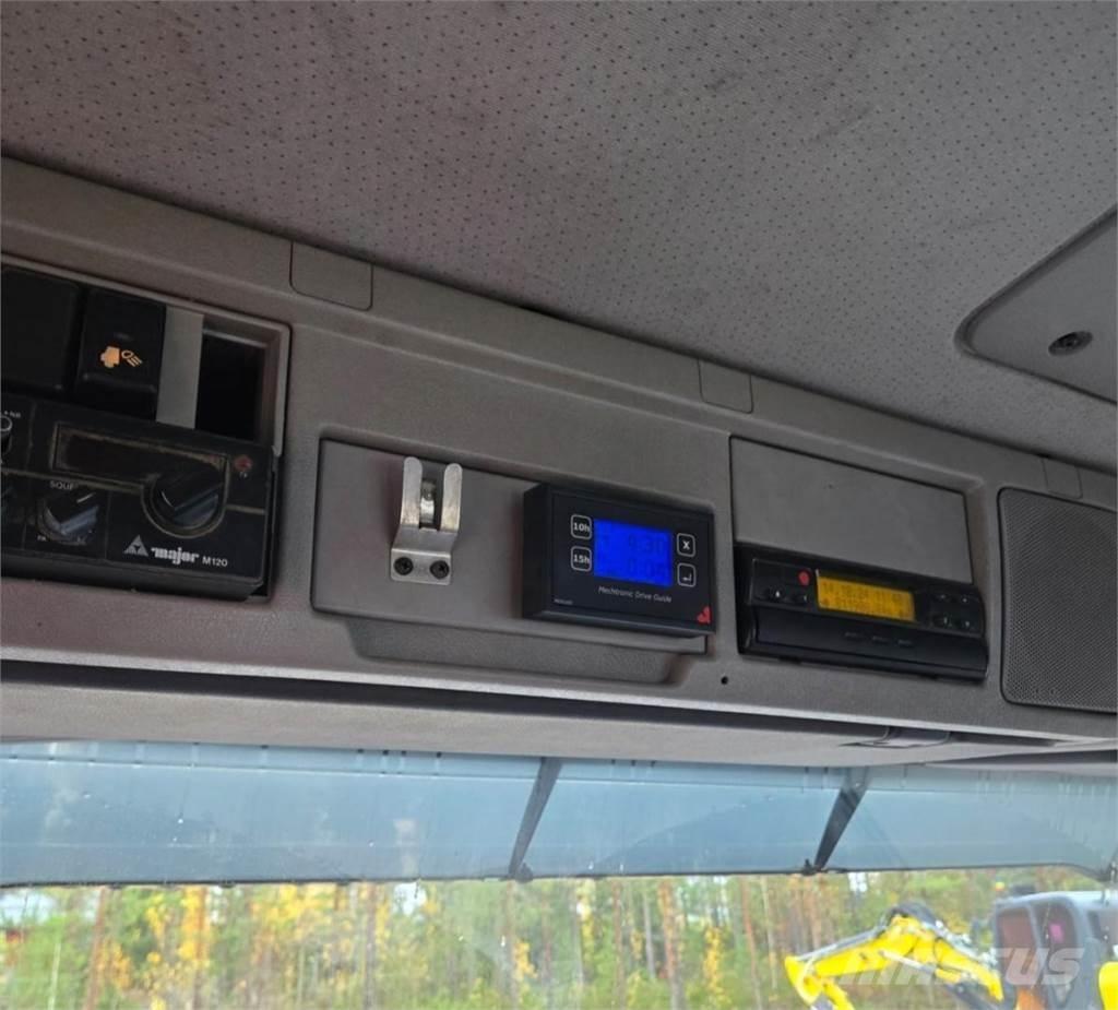 Volvo FM12 8X4 Camiões Ampliroll