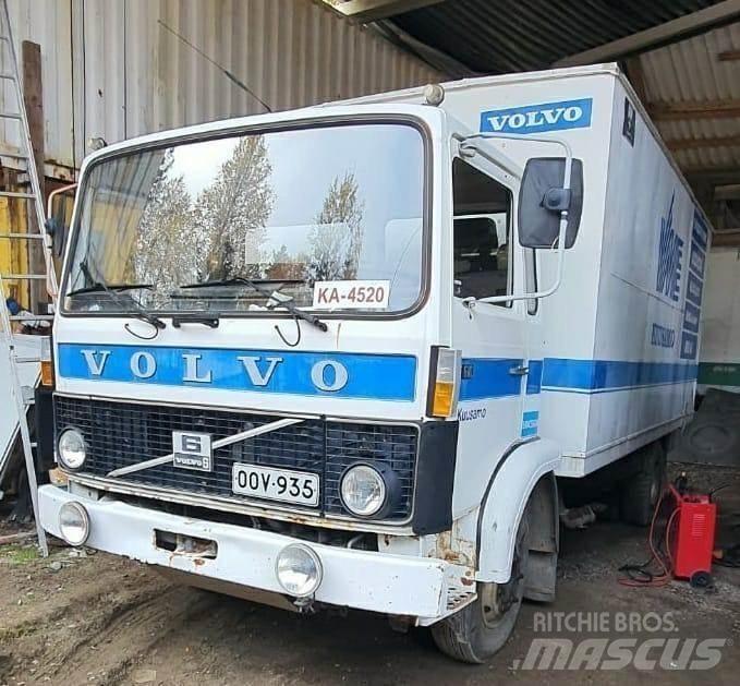 Volvo huoltoauto Caminhões de caixa fechada