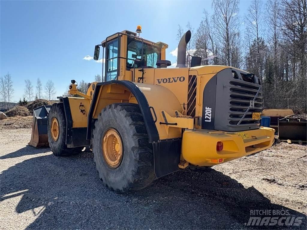 Volvo L 220 F Carregadeiras de rodas