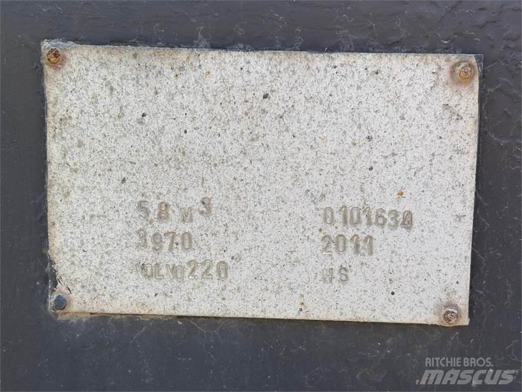 Volvo L 220 F Carregadeiras de rodas