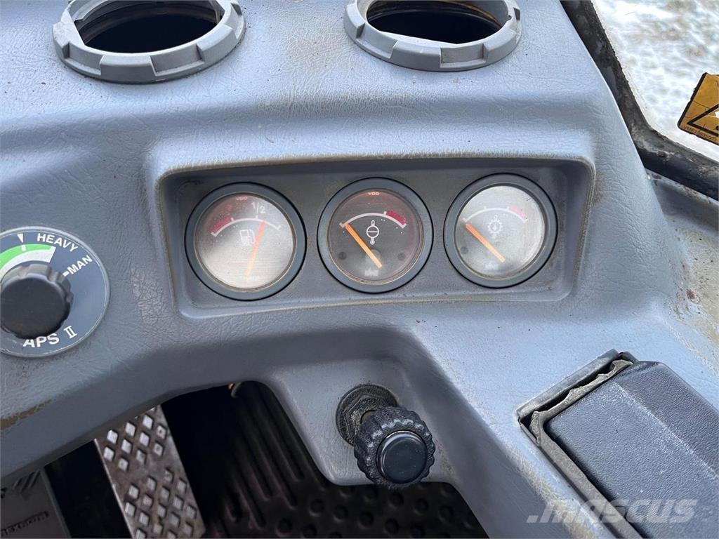 Volvo L120C Carregadeiras de rodas