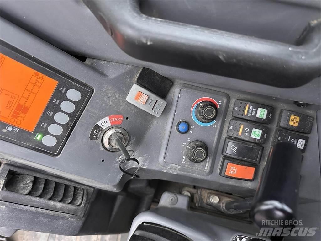 Yanmar SV100 Escavadeiras de esteiras