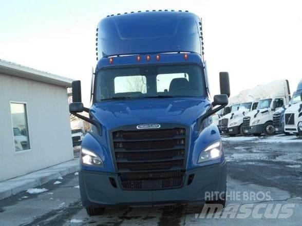 Freightliner CASCADIA 116 Cavalos Mecânicos