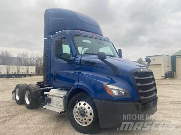 Freightliner CASCADIA 116 Cavalos Mecânicos