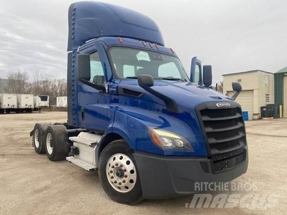 Freightliner CASCADIA 116 Cavalos Mecânicos