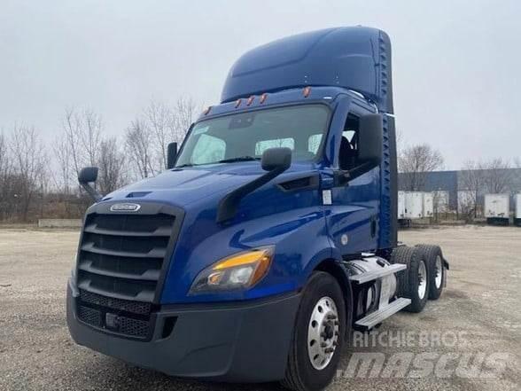 Freightliner CASCADIA 116 Cavalos Mecânicos