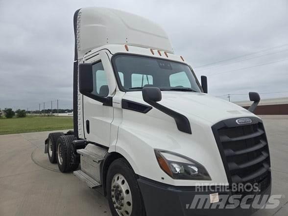 Freightliner CASCADIA 116 Cavalos Mecânicos
