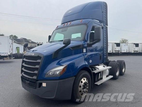 Freightliner CASCADIA 116 Cavalos Mecânicos