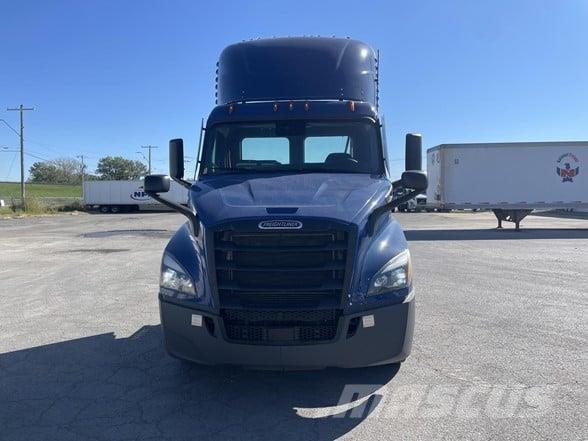 Freightliner CASCADIA 116 Cavalos Mecânicos