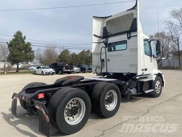 Volvo VNL64T300 Cavalos Mecânicos