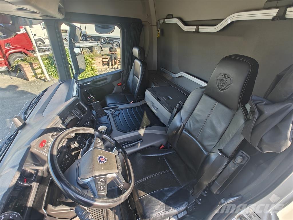 Scania P370 Camiões multibenne