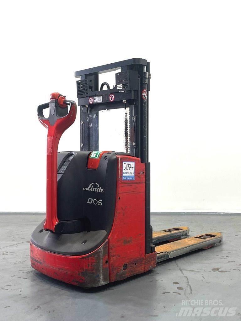 Linde D06-1160 Empilhador para operador externo