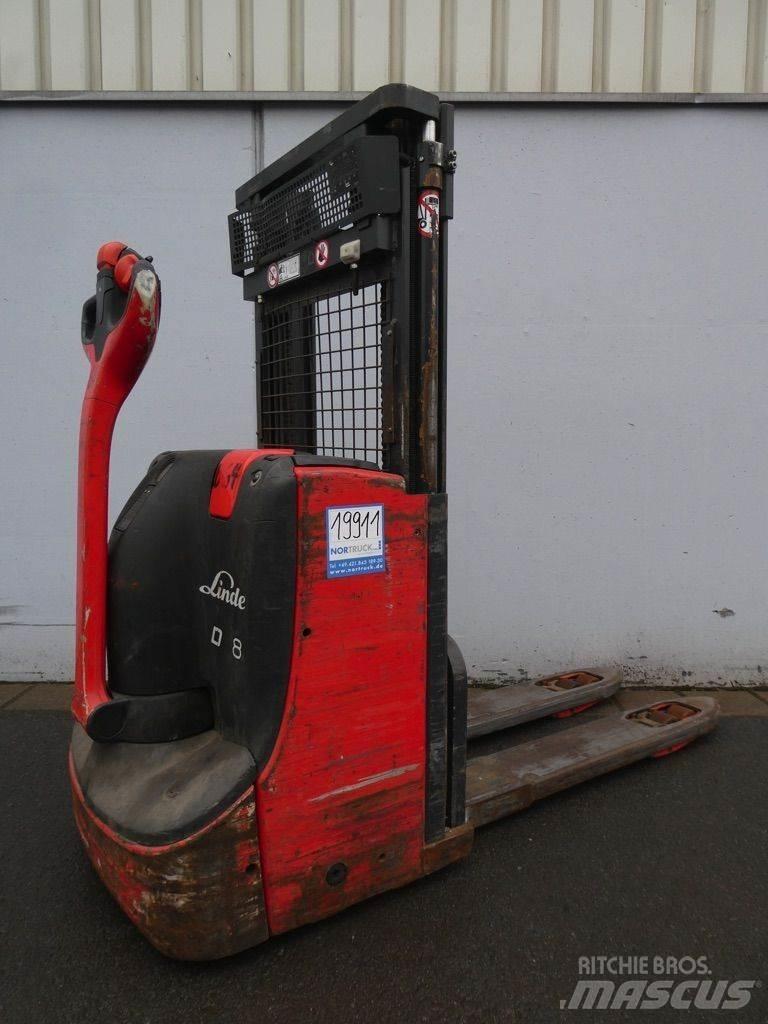 Linde D08-1160 Empilhador para operador externo