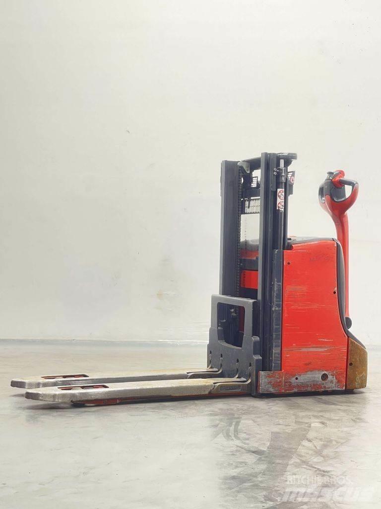 Linde D08-1160 Empilhador para operador externo