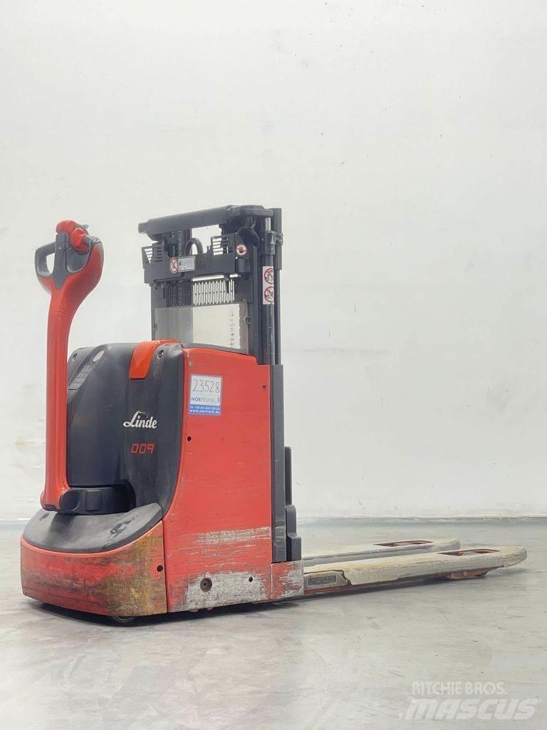 Linde D08-1160 Empilhador para operador externo