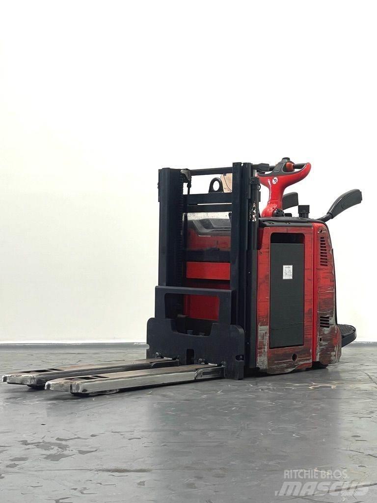 Linde D12AP-133 Empilhador para operador externo