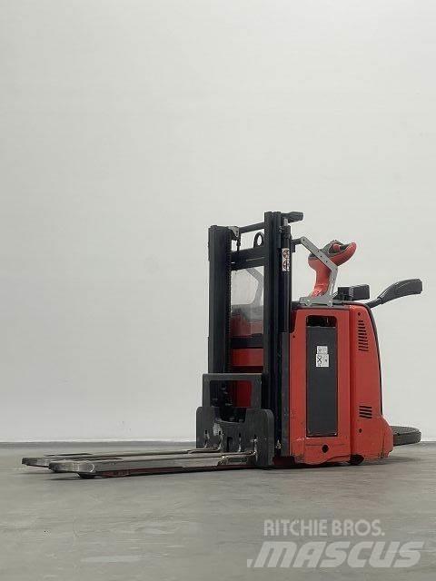 Linde D12HPAP Empilhador para operador externo