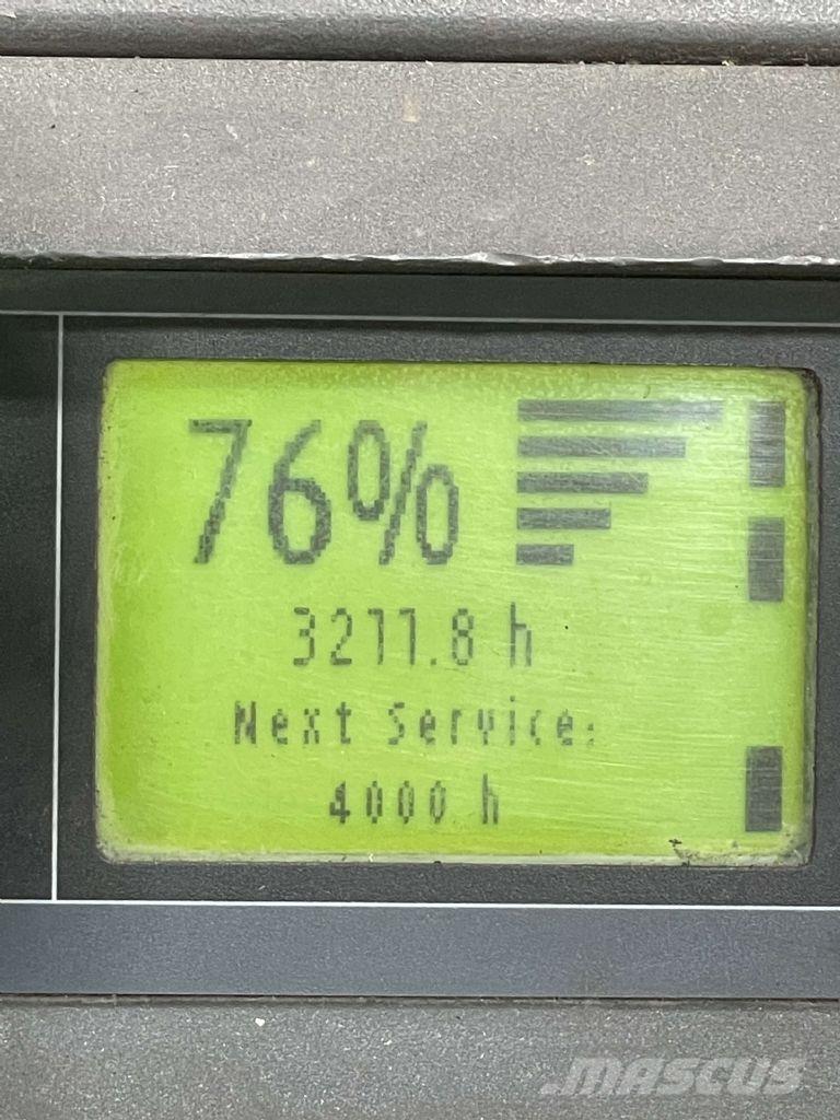 Linde D12HPAP-133 Empilhador para operador externo