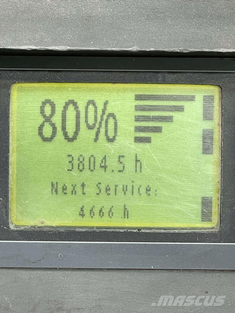 Linde D12HPAP-133 Empilhador para operador externo