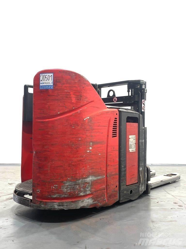 Linde D12HPSP-133 Empilhador para operador externo