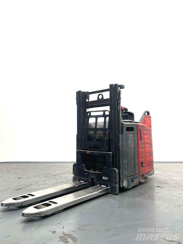 Linde D12HPSP-133 Empilhador para operador externo