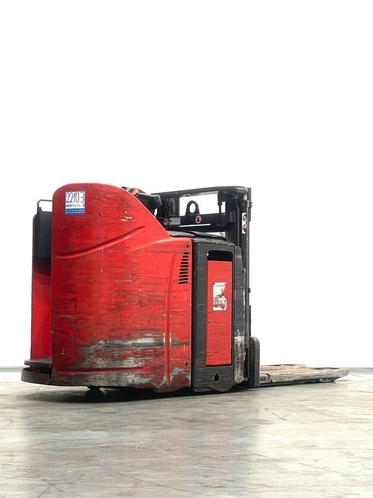 Linde D12HPSP-133 Empilhador para operador externo