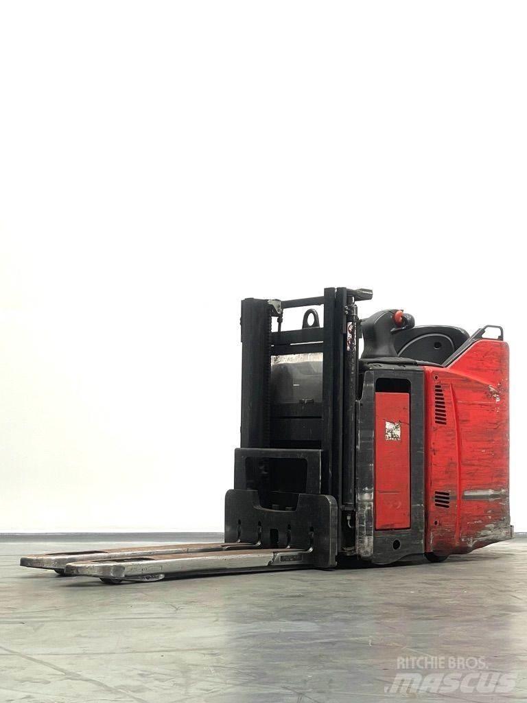 Linde D12HPSP-133 Empilhador para operador externo