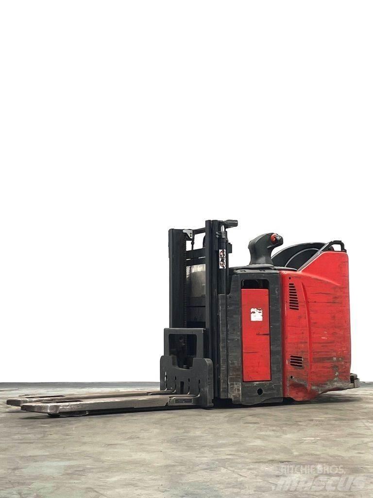 Linde D12HPSP-133 Empilhador para operador externo