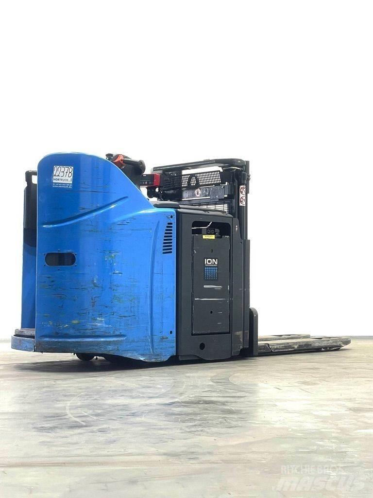 Linde D12HPSP-133 Empilhador para operador externo