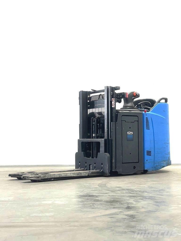 Linde D12HPSP-133 Empilhador para operador externo