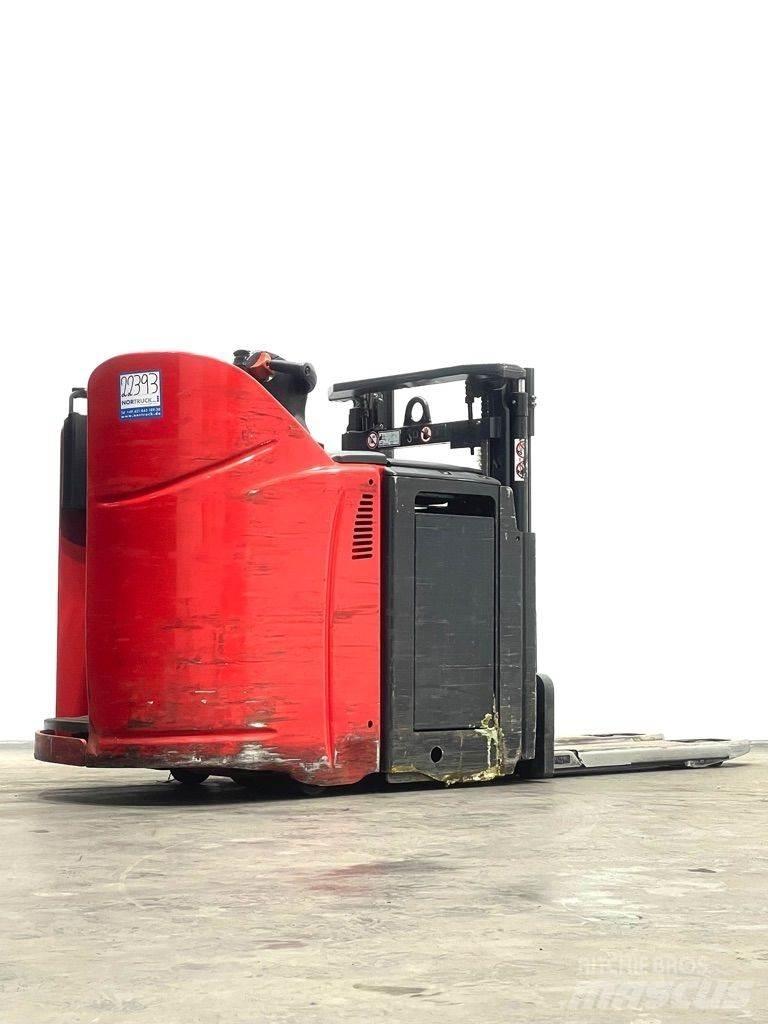 Linde D12HPSP-133 Empilhador para operador externo