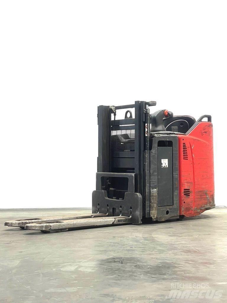 Linde D12HPSP-133 Empilhador para operador externo