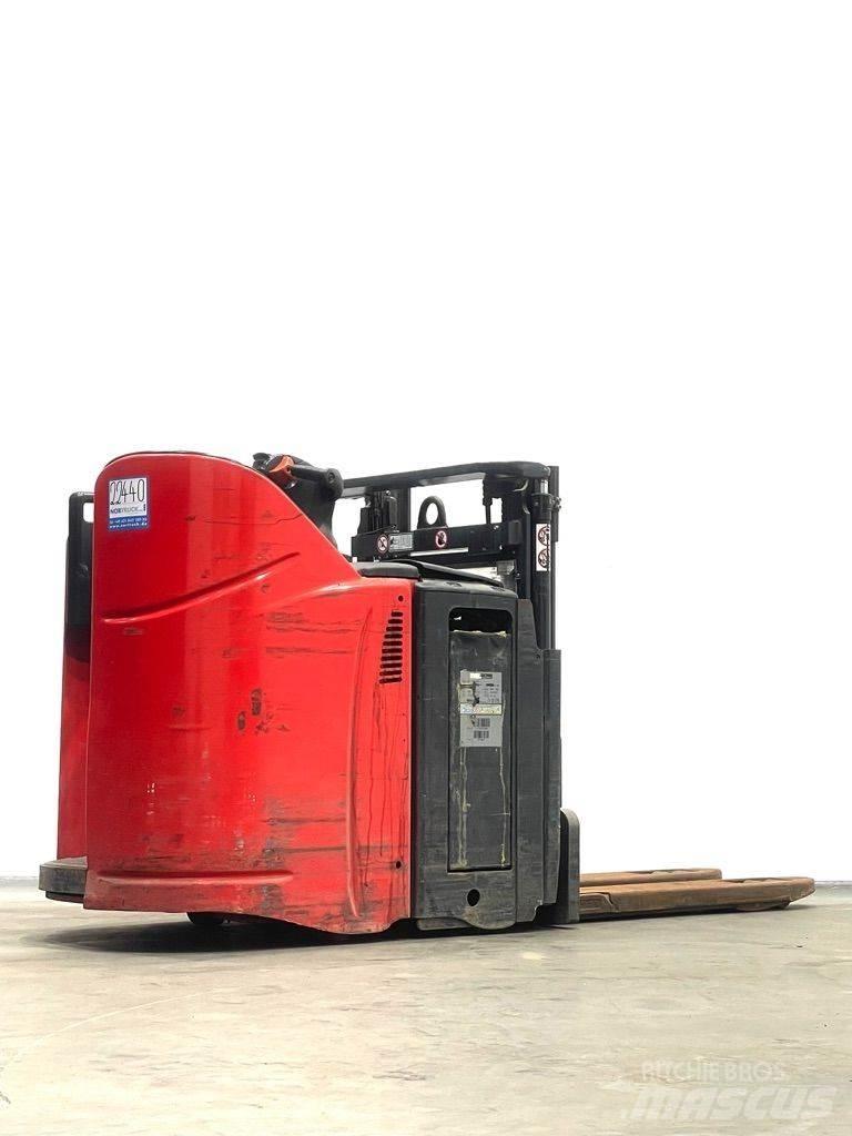 Linde D12HPSP-133 Empilhador para operador externo