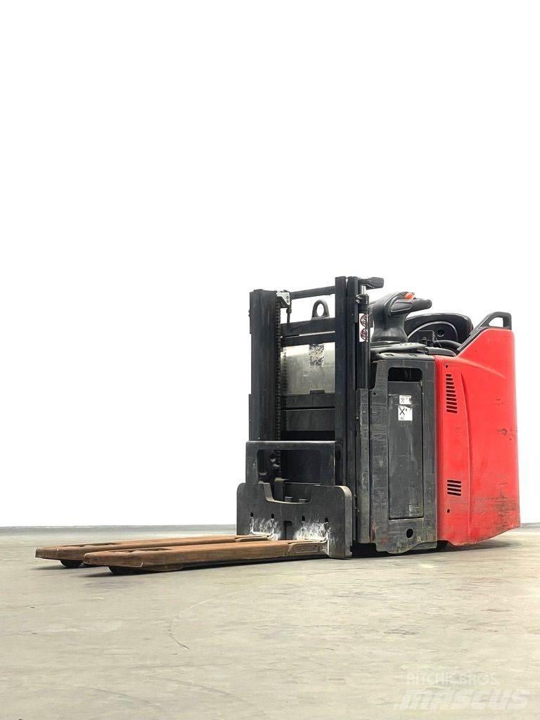 Linde D12HPSP-133 Empilhador para operador externo