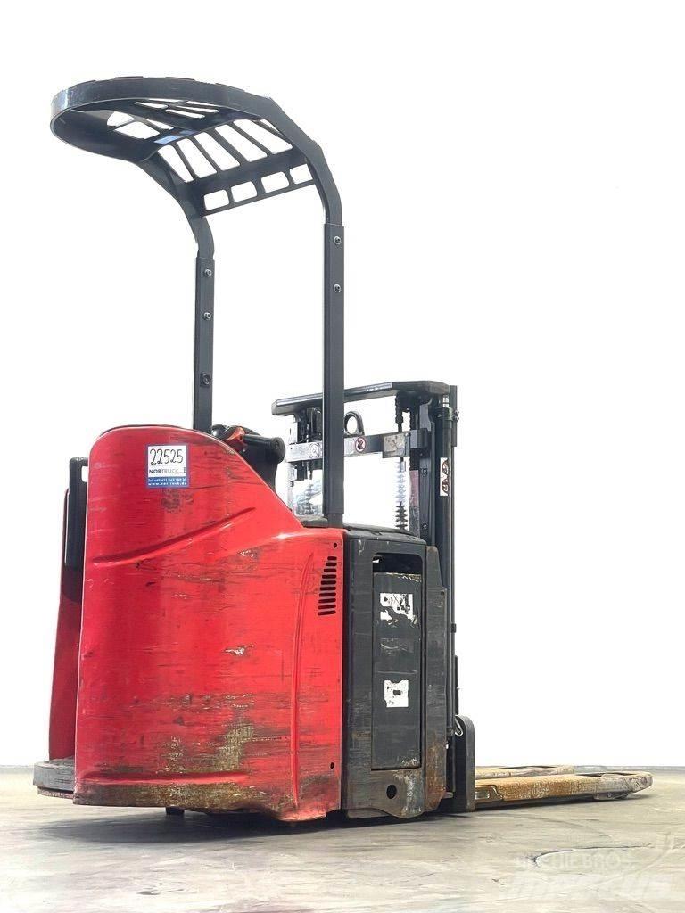 Linde D12HPSP-133 Empilhador para operador externo