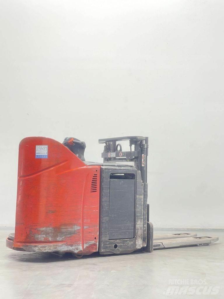 Linde D12HPSP-133 Empilhador para operador externo
