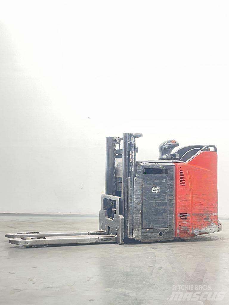 Linde D12HPSP-133 Empilhador para operador externo