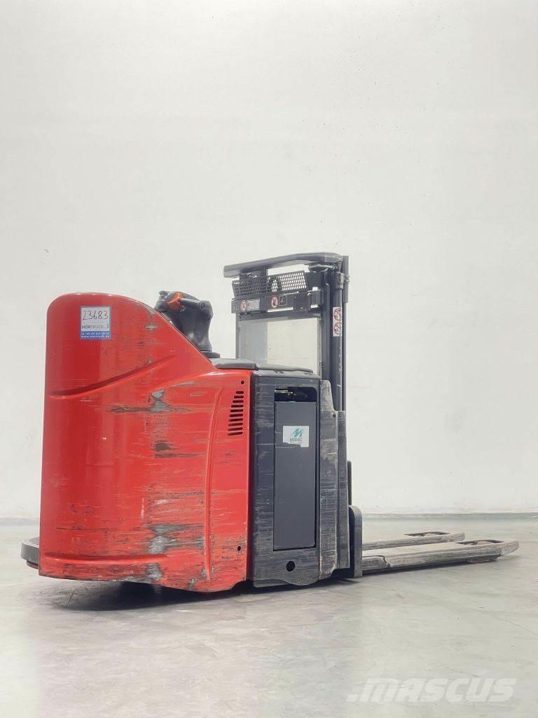 Linde D12SP-133 Empilhador para operador externo