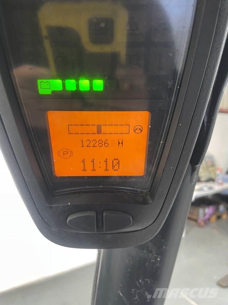 Linde E16L-386-EVO Empilhadores eléctricos