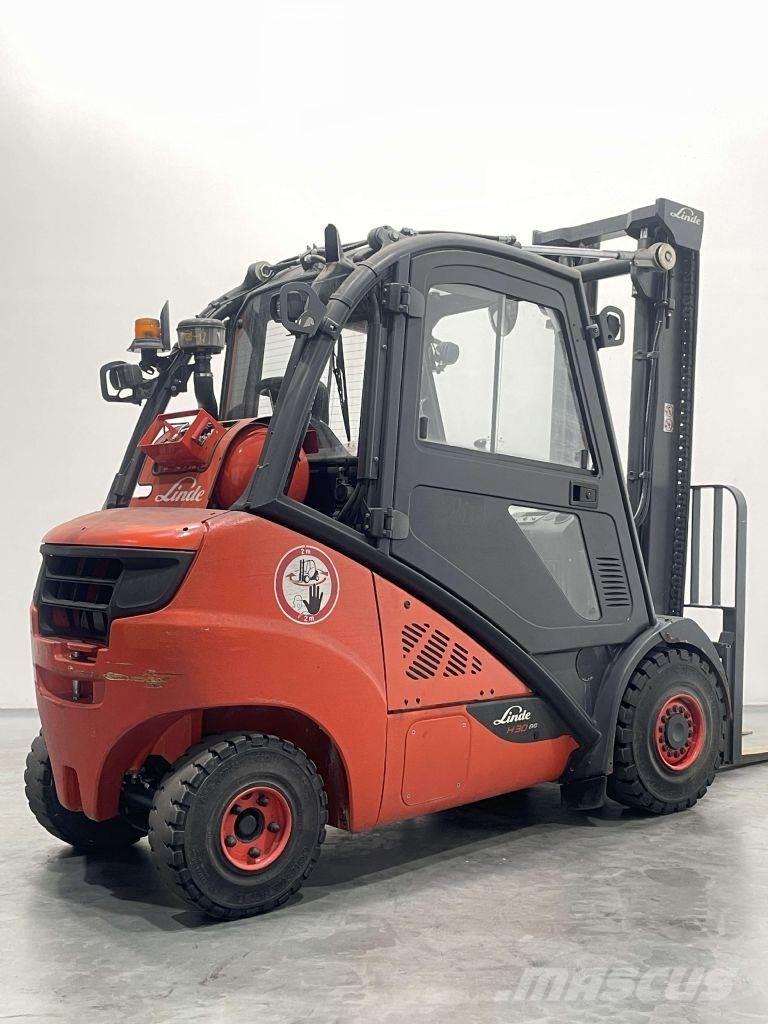 Linde H30T-02-393 Empilhadores a gás