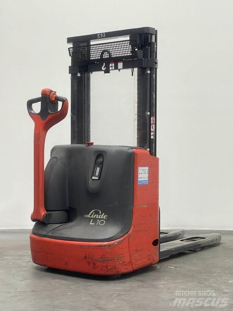 Linde L10 Empilhador para operador externo
