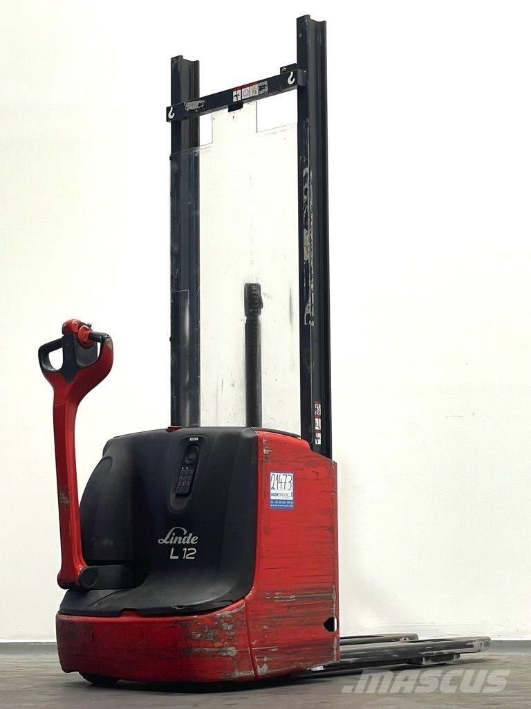 Linde L12i-1172 Empilhador para operador externo