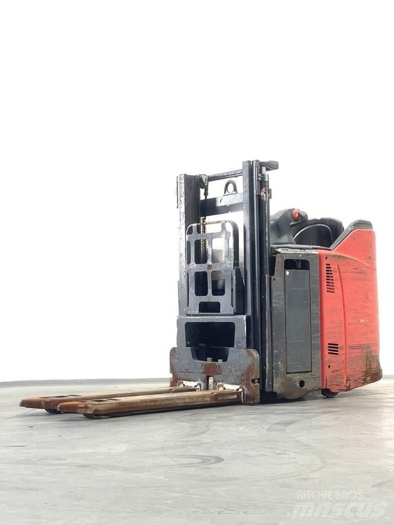 Linde L12LHPS Empilhador para operador externo