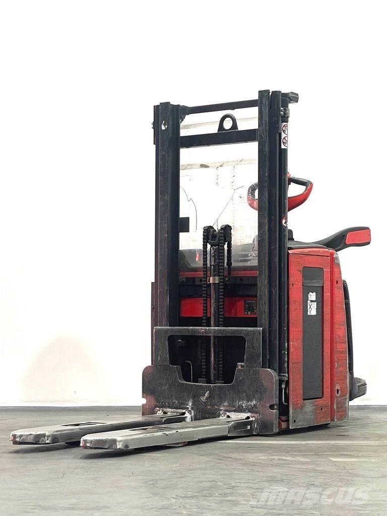 Linde L14AP-1173 Empilhador para operador externo
