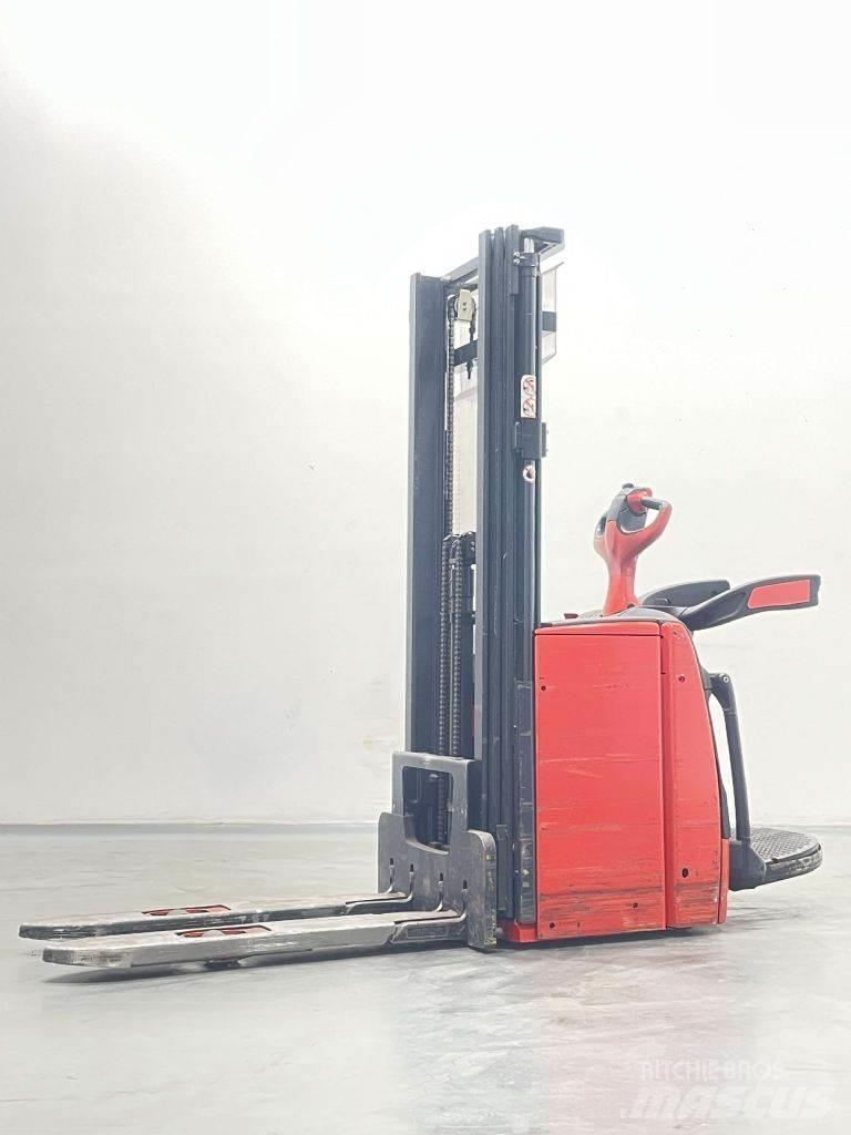 Linde L14AP-1173 Empilhador para operador externo