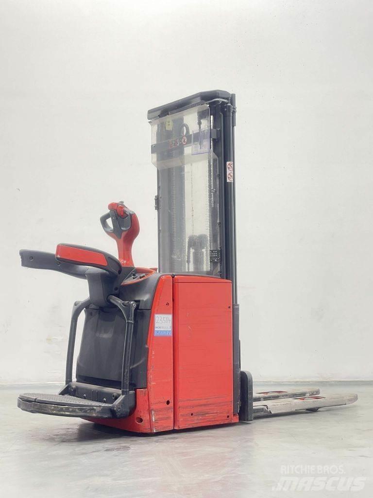 Linde L14AP-1173 Empilhador para operador externo