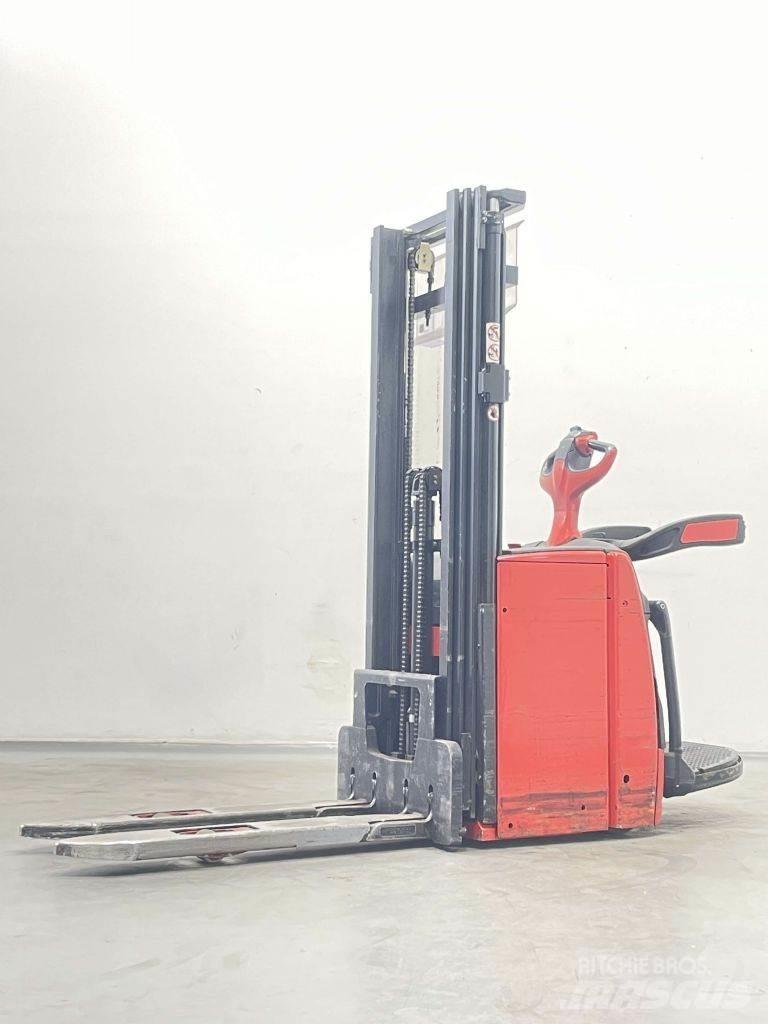 Linde L14AP-1173 Empilhador para operador externo